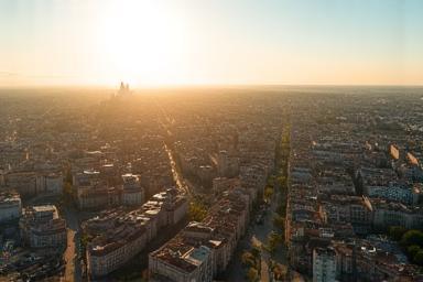 Prise de vue aérienne de Bordeaux par drone.